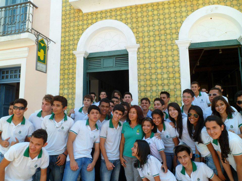 Os Alunos do 2º ano do Curso de Redes da EEEP Antonio Rodrigues de Oliveira  da Cidade de Pedra Branca realizam Aula de Campo  na Cidade de Aracati- CE