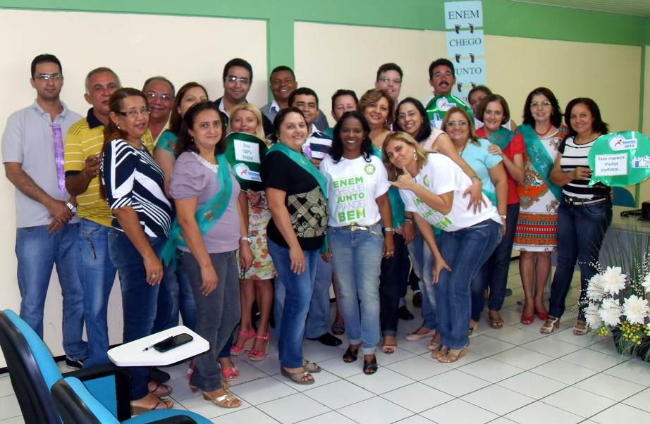 Comemorando 3.770 alunos inscritos no ENEM 2013