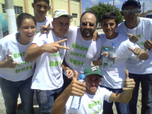 Alunos do Ceja de Senador Pompeu Participam da Aula Show do Professor Pachecão em Quixadá- CE