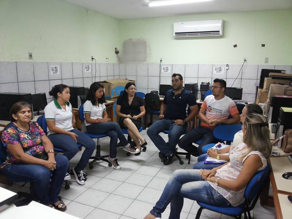Projeto Professor Diretor de Turma na EEM Fenelon Rodrigues Pinheiro