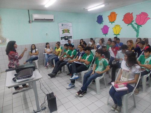 Alunos da EEM Marechal H de Alencar Castelo Branco participaram do Projeto PDT
