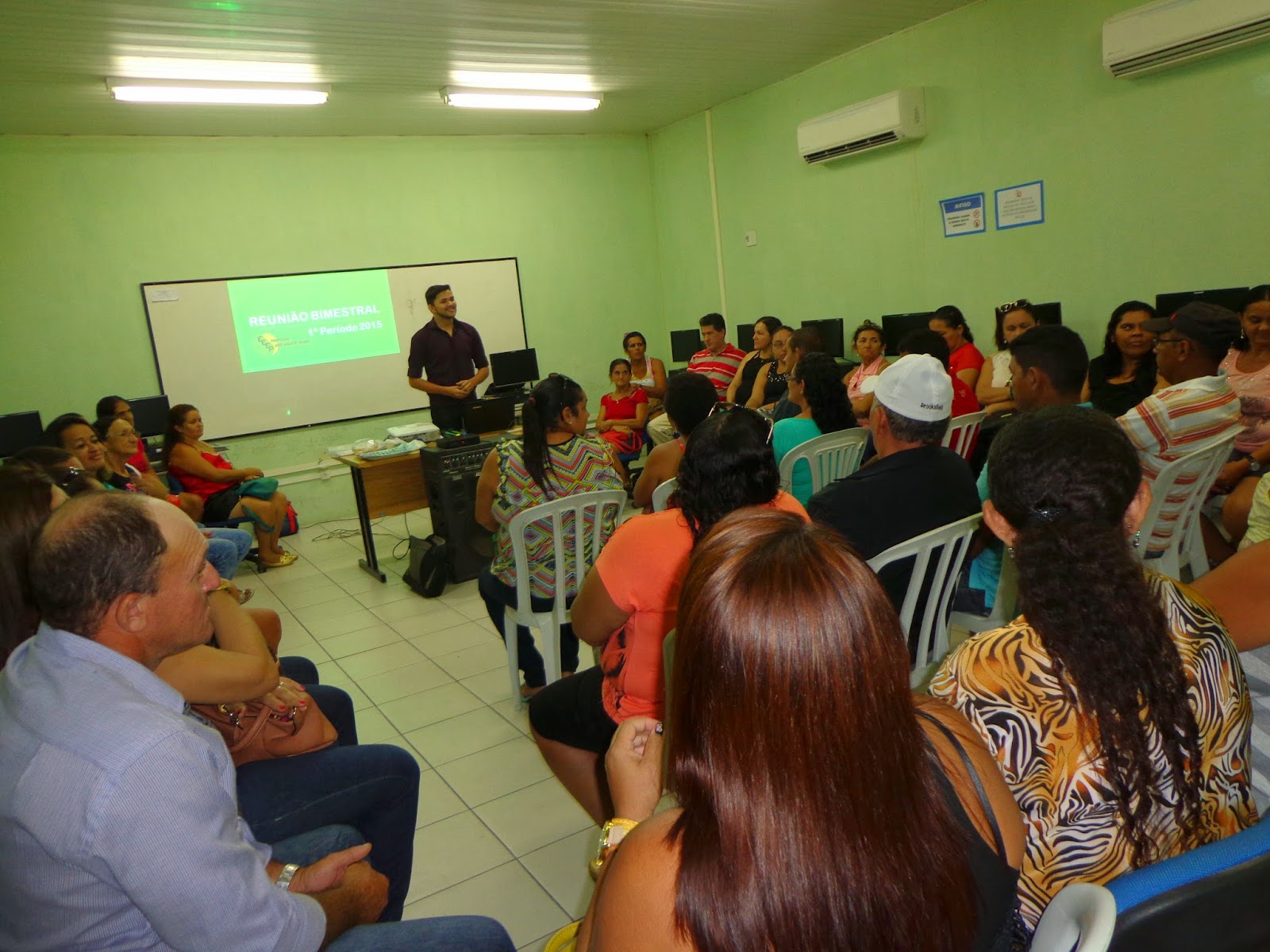 Reunião com os pais dos 1º anos da EEEP Prof José Augusto Torres referente ao 1° bimestre 2015