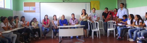 EEEP PROFESSOR JOSÉ AUGUSTO TORRES  PROMOVEU RODA  DE CONVERSA ENTRE ESTAGIÁRIOS ( 3º C de Enfermagem) E CONCEDENTE
