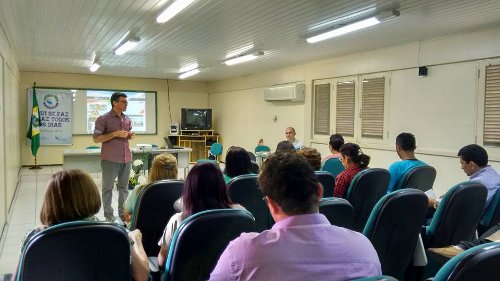 CREDE 14 realiza renião mensal com gestores escolares