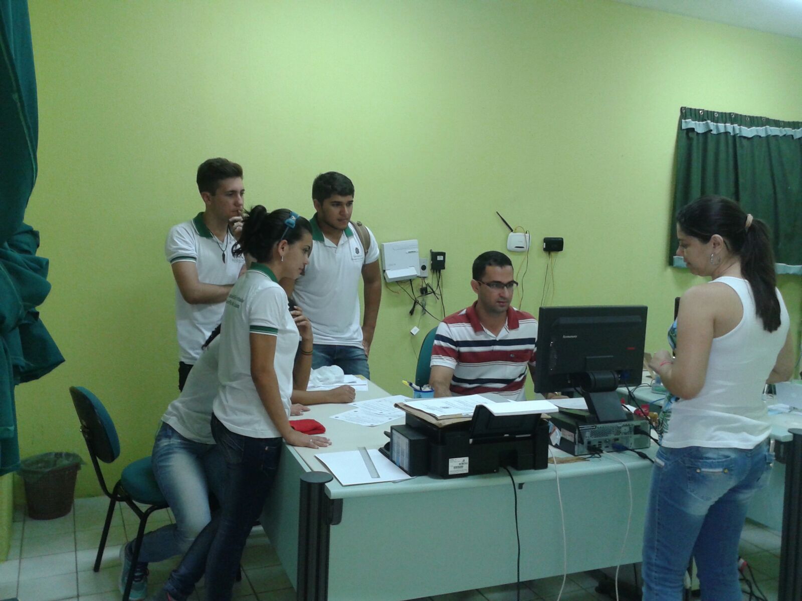 EEEP Prof. Plácido Aderaldo Castelo realiza mobilização para solicitação de Isenção da Taxa de Inscrição para o vestibular 2016.1 da UECE.