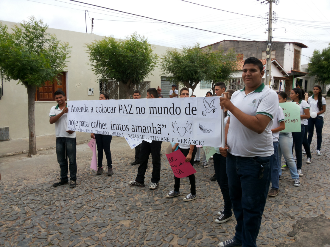 ESCOLA FENELON PARTICIPA DE DESFILE CÍVICO EM SOLONÓPOLE