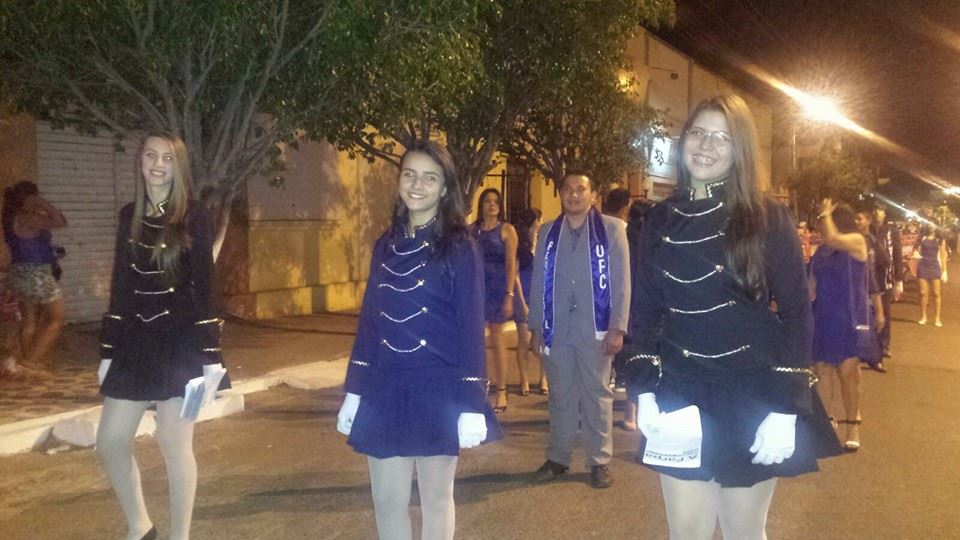 EEEP de Mombaça se destaca e recebe premiação em Desfile Cívico