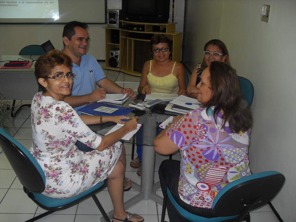 CREDE 14 realiza Formação em Tutoria Pedagógica, com Superintendentes.