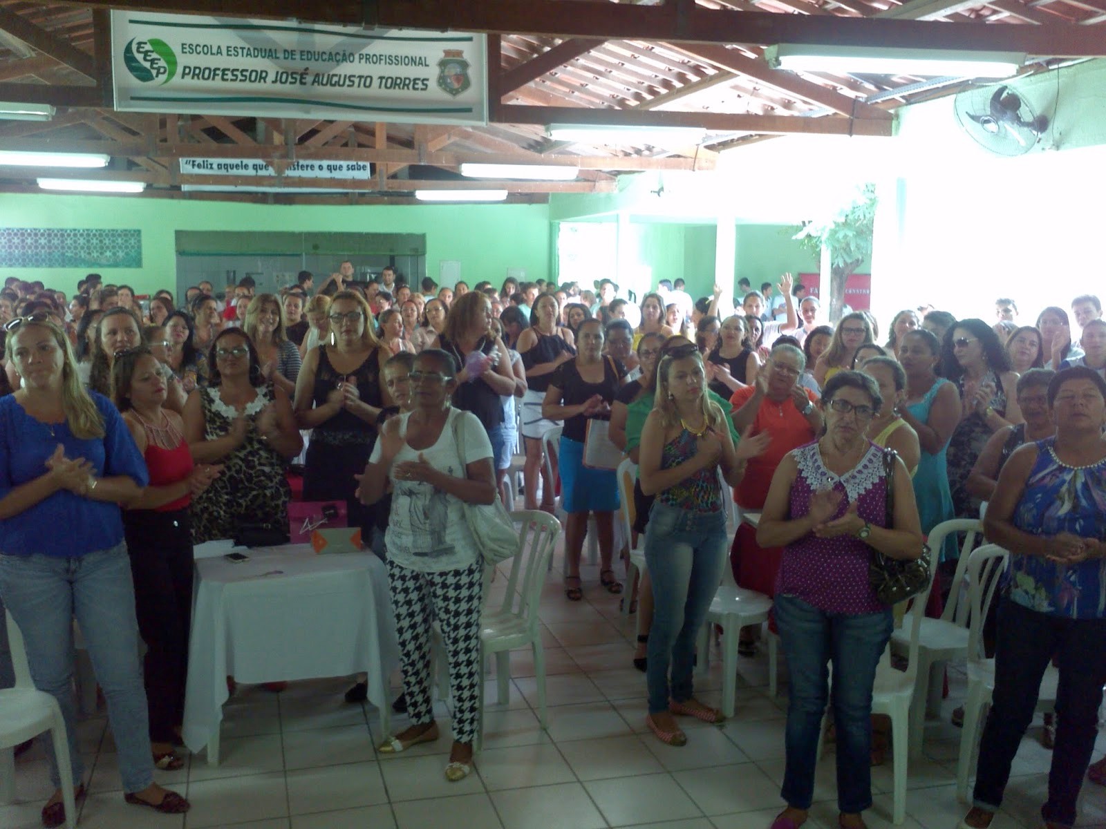 Festa das Mães na EEEP Professor José Augusto Torres