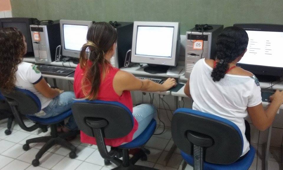 Alunos do CEJA de Senador Pompeu participam do Simulado Online