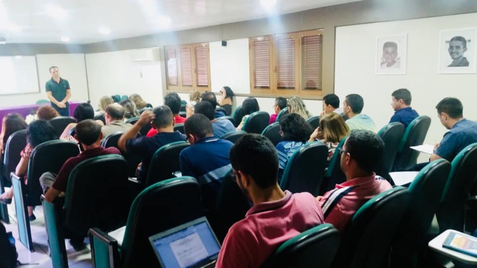 CREDE 14 recebe técnico da Seduc para tratar do Novo Ensino Médio