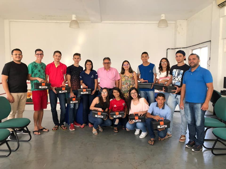 CREDE 14 realiza entrega de Kits de informática para turmas do MedioTec