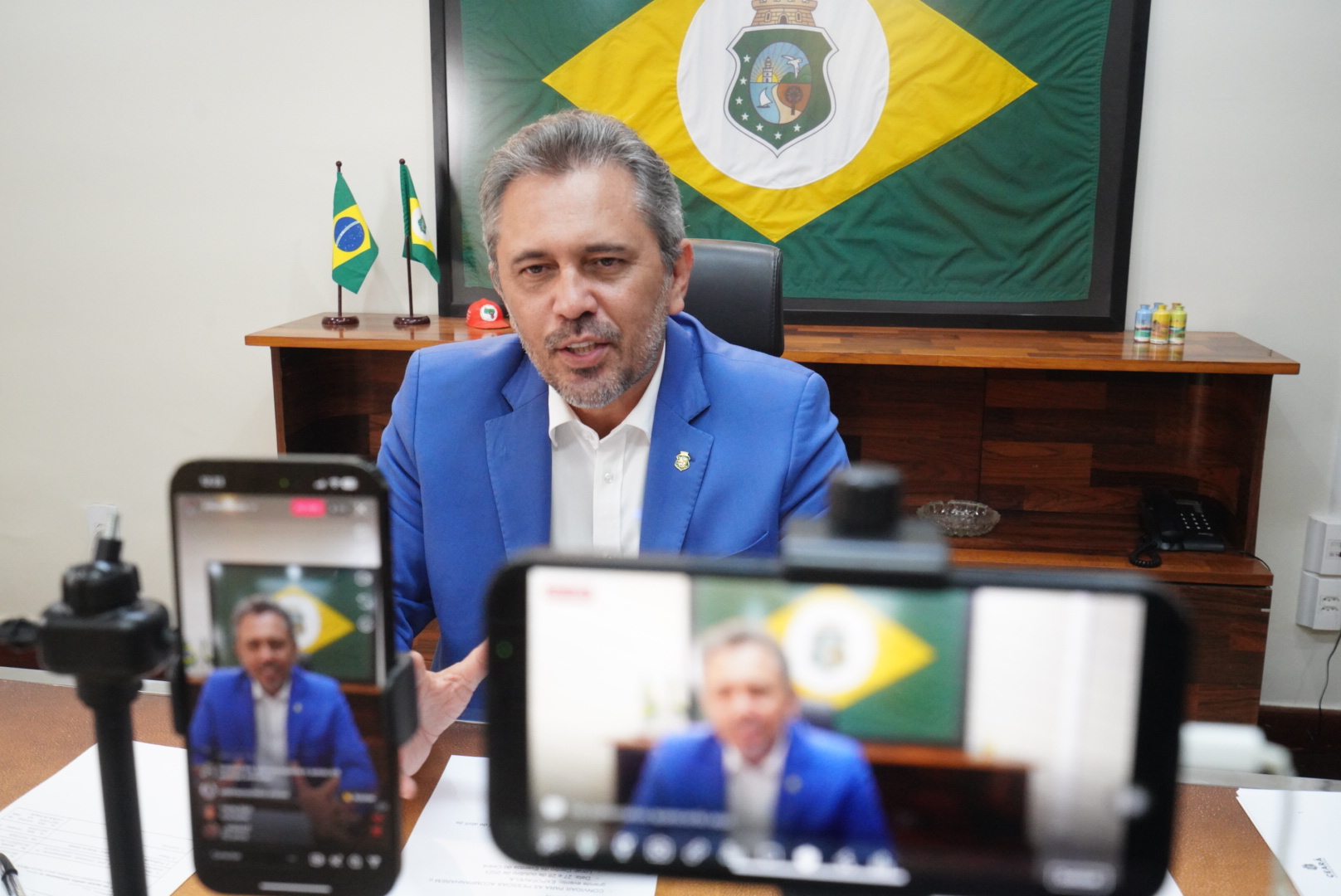 Elmano de Freitas anuncia calendário de convocação do cadastro de reserva da Educação