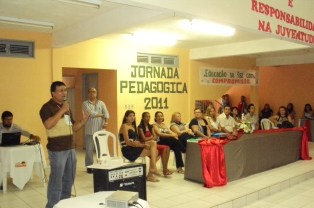 Equipe do NRCOM/CREDE 15 presente na Semana Pedagógica do município de Parambu