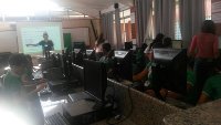 EEM Ana Noronha oferece curso de informática básica.