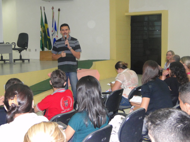PROJETO PREPARAÇÃO RUMO A UNIVERSIDADE 2012 INICIA COM AULA INAUGURAL EM IGUATU E ACOPIARA