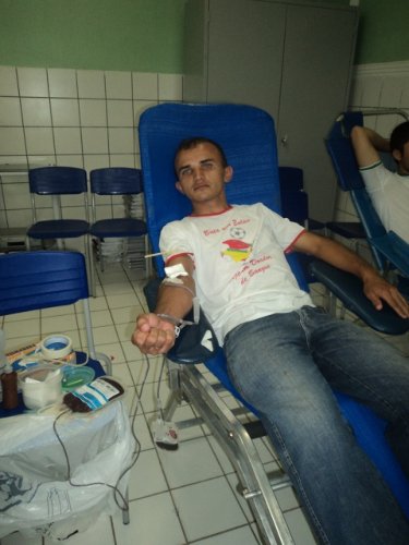 EEM Adauto Bezzera participa do Projeto Doação de Sangue