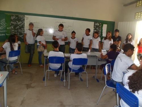 EEM Filgueiras Lima – Chapas concorrentes ao Grêmio estufdantil da escola, movimentam-se nos momentos finais do processo eleitoral