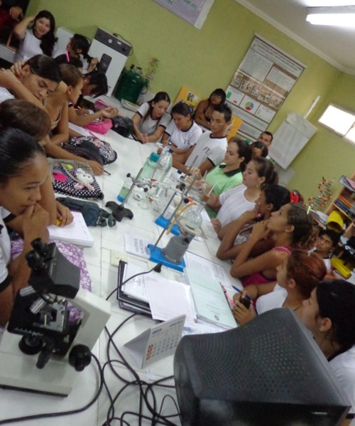 Aula Prática no Laboratório de Ciências da Escola Filgueiras lima – tema: Separação de Misturas