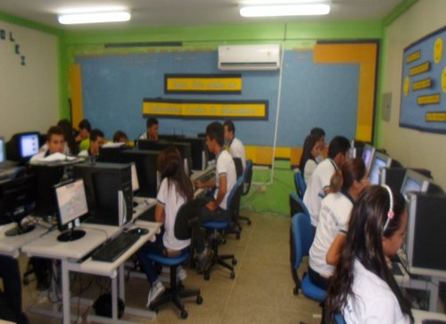 Alunos fazem Simulado Enem 2013 no Liceu de Iguatu
