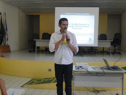 CREDE 16 realiza reunião com os Assessores Administrativo-Financeiros