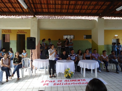 EEM Adahil Barreto realiza entrega de certificados do Curso de Direitos Humanos e Geração da Paz