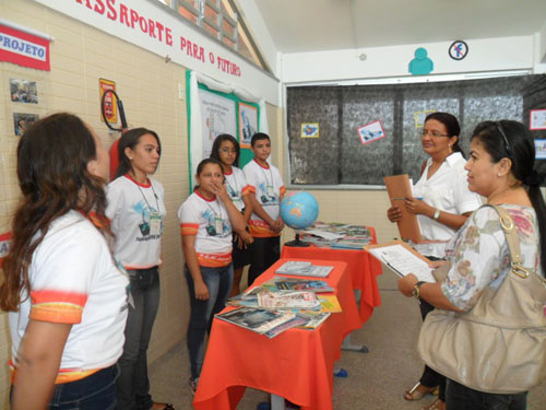 EEM Josefa Alves Bezerra realiza 3ª Feira de Ciências, Artes e Cultura