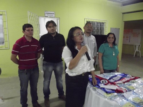 Escola Pedro Jorge Mota realiza comemoração do dia do professor e dia do Funcionário Público