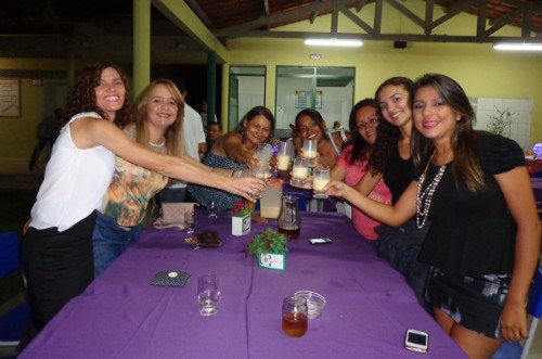 Escola Filgueiras Lima recebe sua equipe de trabalho com tapete vermelho