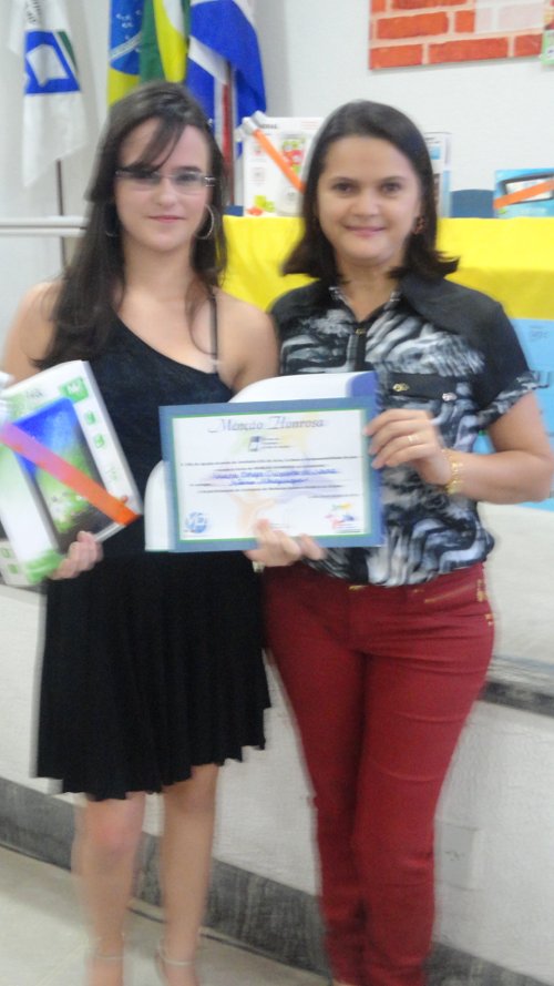 Aluna da EEM Antonio Albuquerque obtém 1º Lugar em concurso de redação da CDL de Iguatu