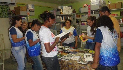 EEM Filgueiras Lima recebe Circuito Sesc de Incentivo à Leitura