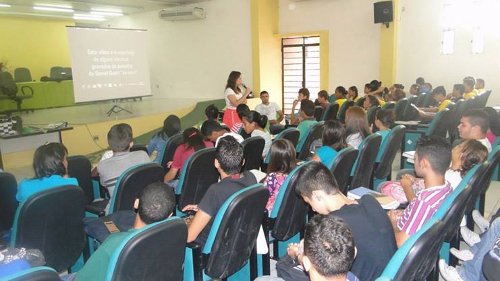 Alunos de EEEP Lucas Emmanuel participam de Semana das Profissões