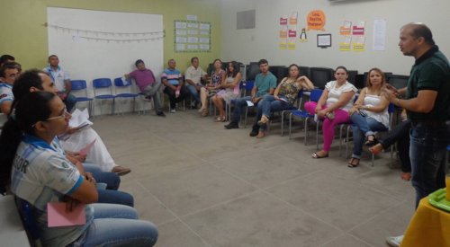 EEM Filgueiras Lima Recebe Visita do Supervisor do Instituto Aliança
