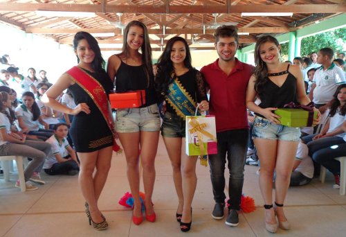 EEM Filgueiras Lima Elege Rainha Estudantil 2014