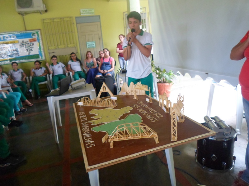 EEEP Alfredo Nunes de Melo realiza mostra prévia dos trabalhos para Feira de Ciências Regional