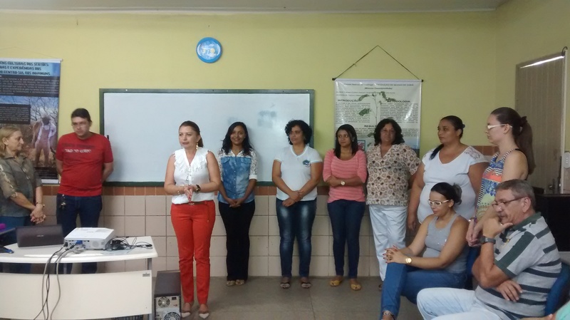 EEEP Alfredo Nunes de Melo realiza curso de informática para pais e familiares de alunos