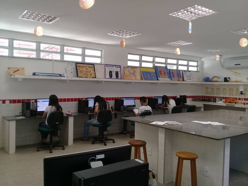 A EEEP Rita Matos Luna realiza aplicação da 2° Fase da OBMV 2017