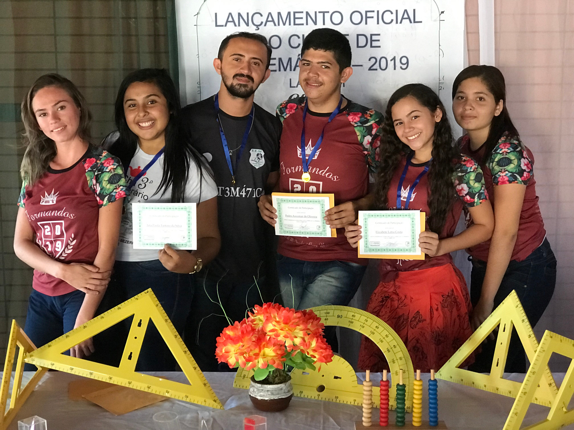 A escola de Ensino Médio Josefa Alves Bezerra desenvolve atividades no clube de matemática