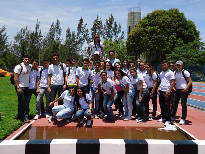 Alunos da EEEP Deputado José Walfrido Monteiro visitam Parque Esportivo da Unifor e Arena Castelão.
