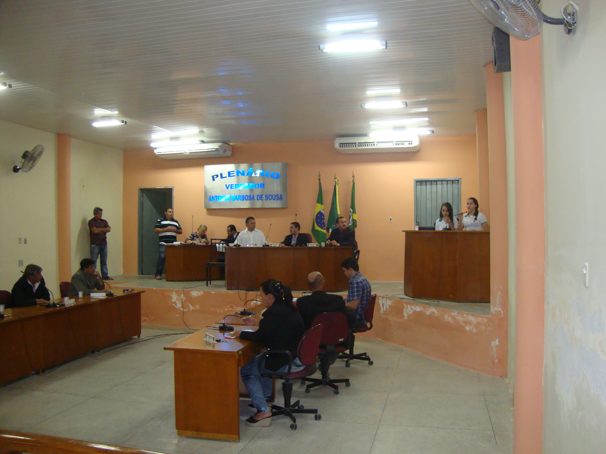 Alunas da EEEP Dep. José Walfrido Monteiro foram destaque em sessão ordinária na Câmara Municipal de Icó.