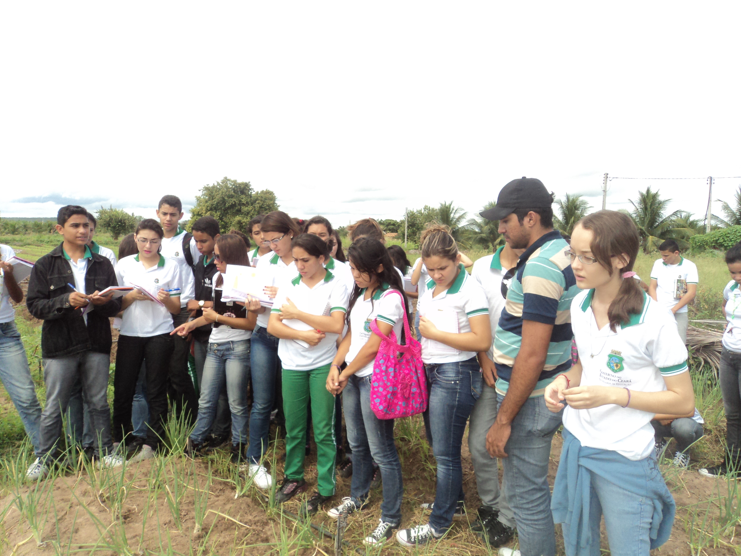 ALUNOS DO 2º DO EMI EM AGRONEGÓCIO DA EEEP DEPUTADO JOSÉ WALFRIDO MONTEIRO REALIZAM SEMANA DE VISITAS TÉCNICAS.