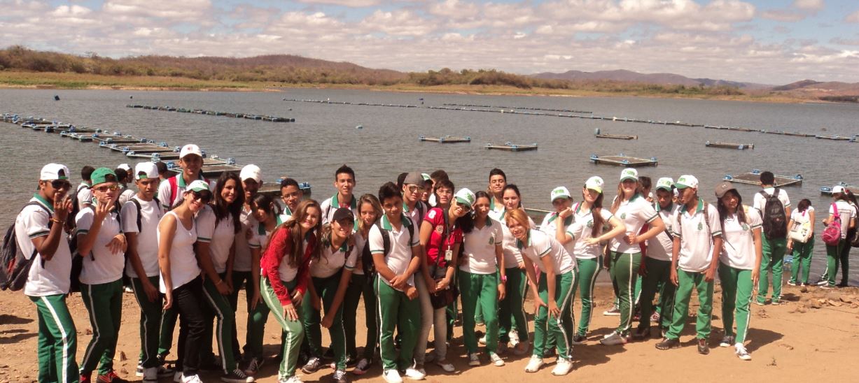 ALUNOS DA EEEP DE LAVRAS DA MANGABEIRA REALIZAM VISITA TÉCNICA EM ASSOCIAÇÃO DE AQUICULTORES