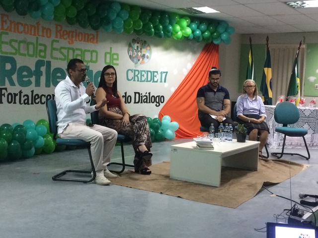 Escola Espaço de Reflexão