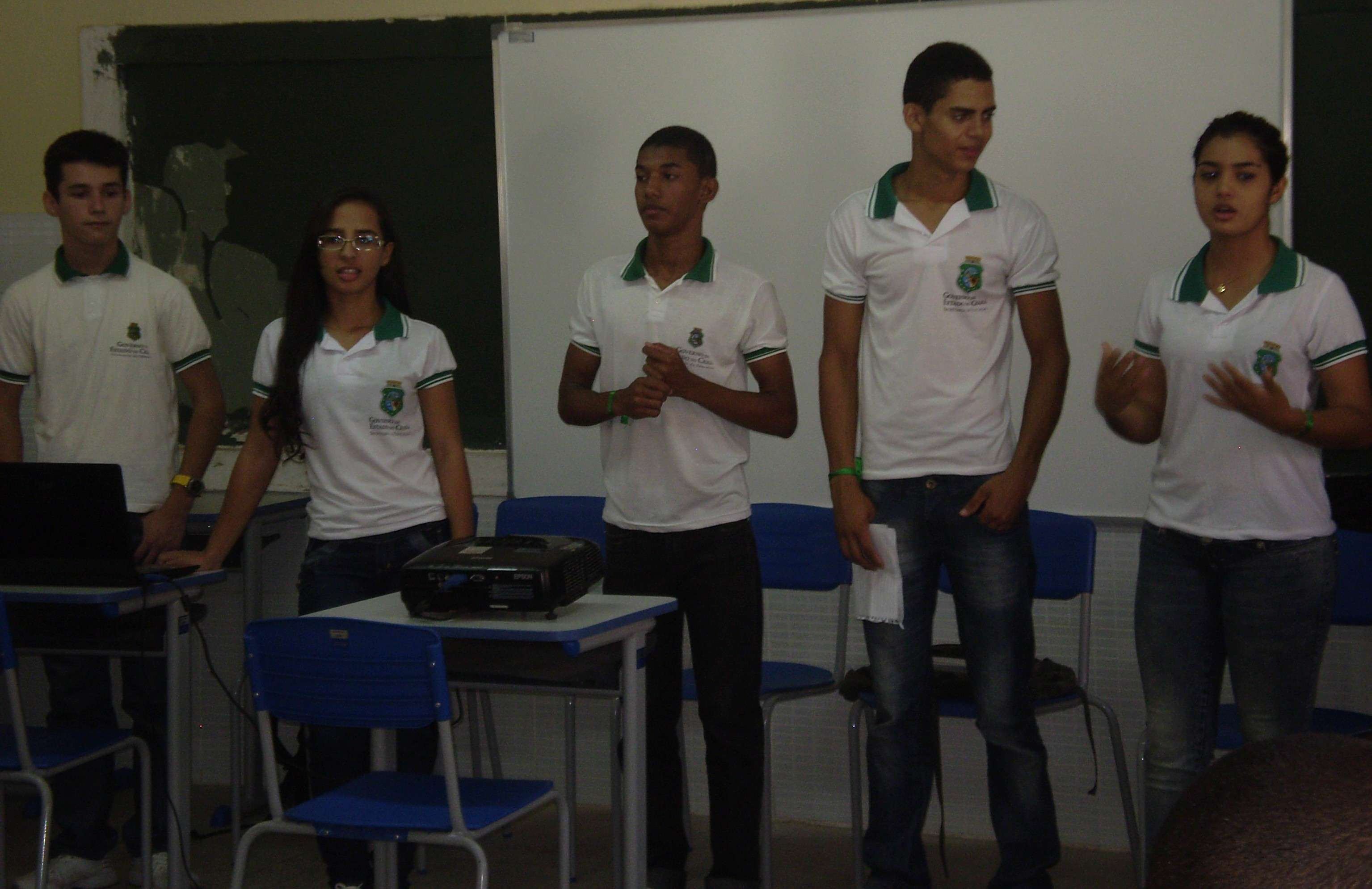 Nova escola profissional da CREDE 18 (Crato) promove atividades interdisciplinares celebrando início ano letivo de 2013