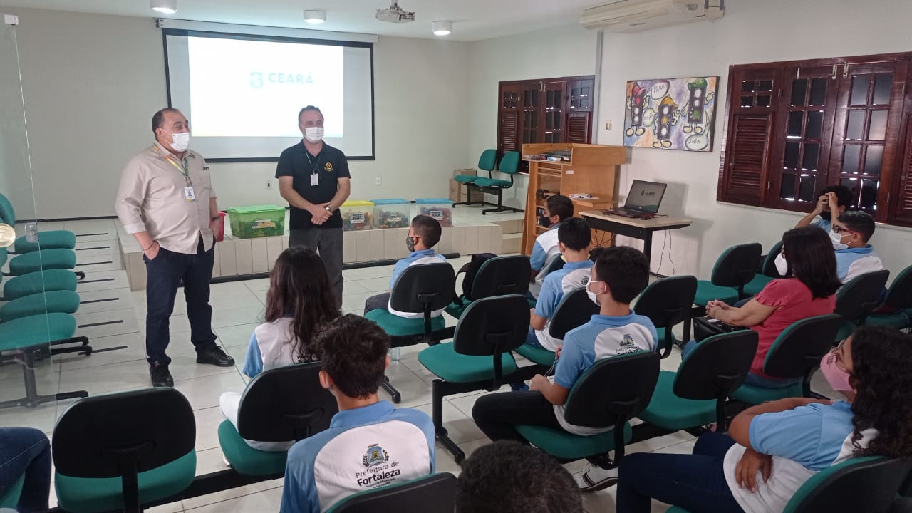 Estudantes visitam unidades da Escola de Trânsito do Detran-CE em Fortaleza, Sobral e Juazeiro do Norte