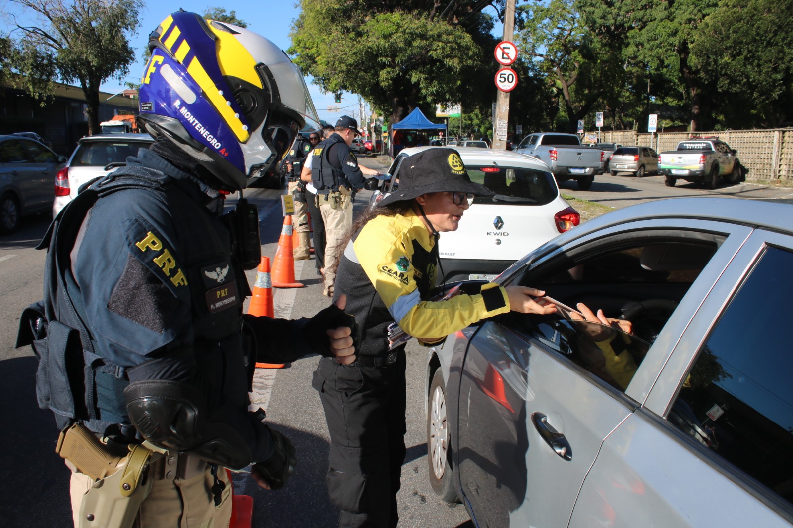 Detran-CE realiza blitz educativa na abertura do Movimento Maio Amarelo 2023