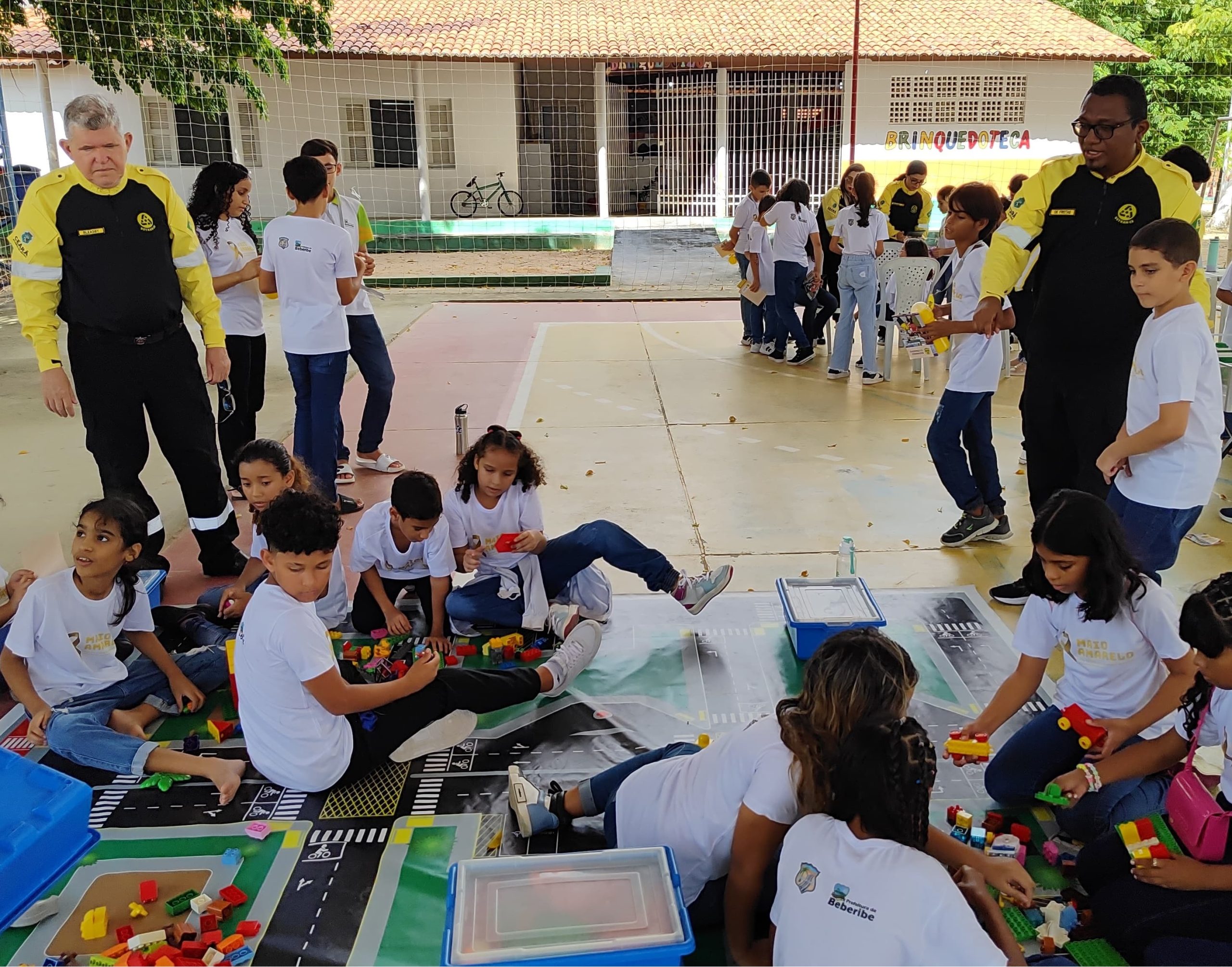 Detran-CE promove atividades alusivas ao Maio Amarelo para quase mil estudantes em Beberibe
