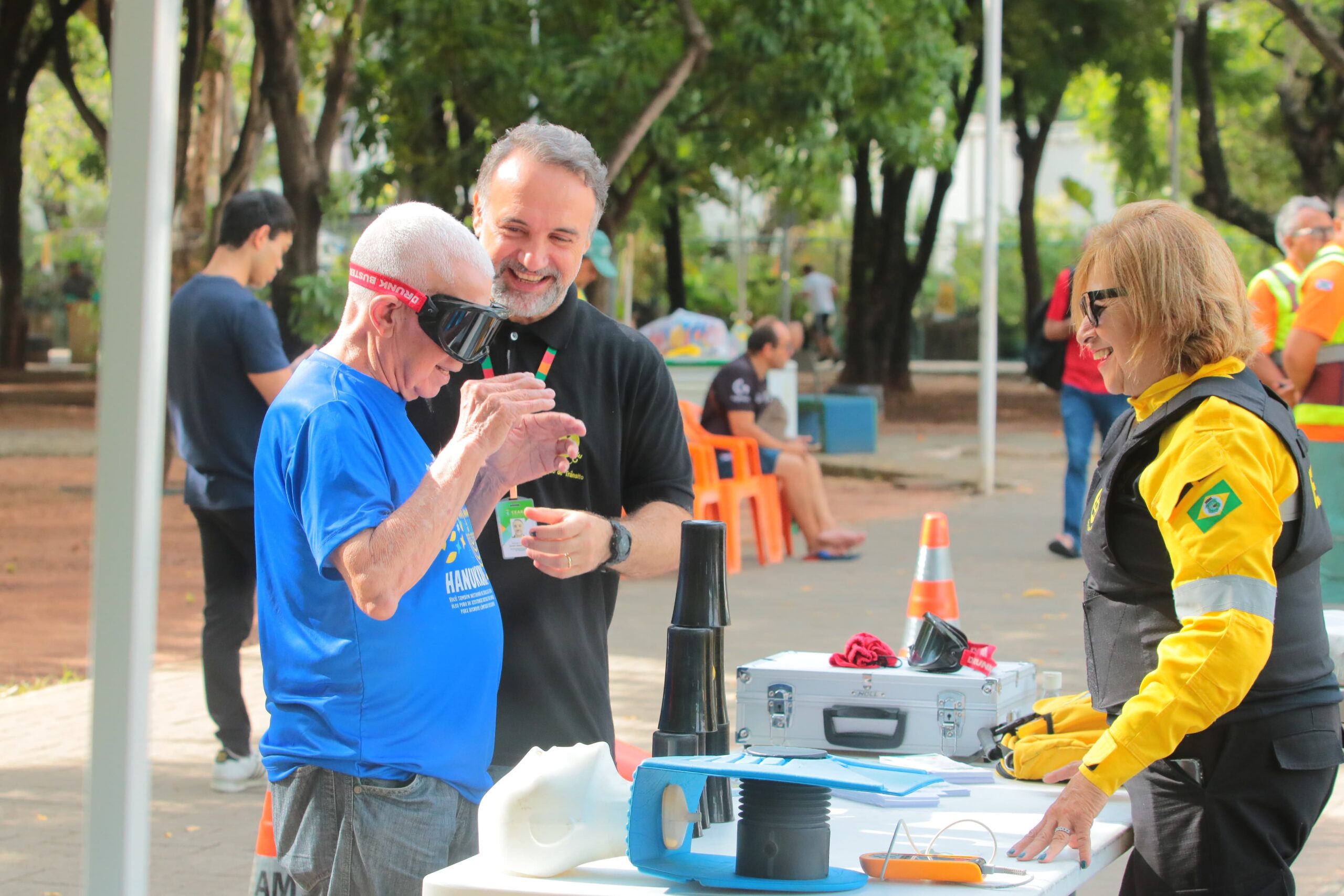 Detran, Bombeiros, PRE e AMC realizam ação alusiva à nova campanha nacional de segurança viária