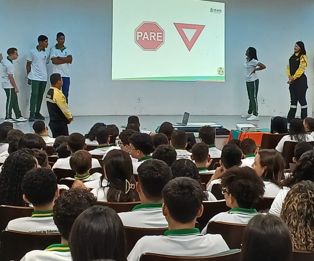 Detran-CE realiza palestra educativa para alunos da rede pública de ensino em Jijoca