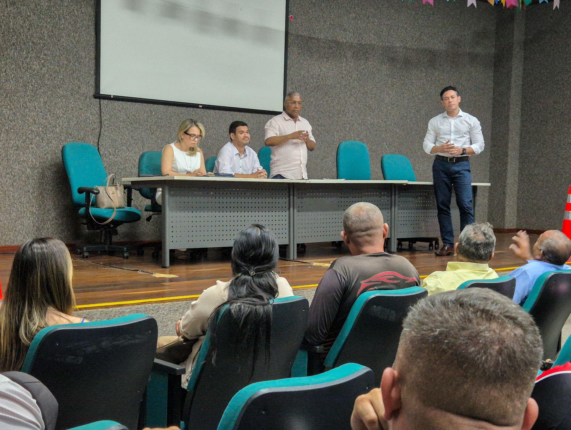 Detran-CE discute nova lei de combate ao comércio ilegal de peças automotivas com setor de desmontagem e sucatas